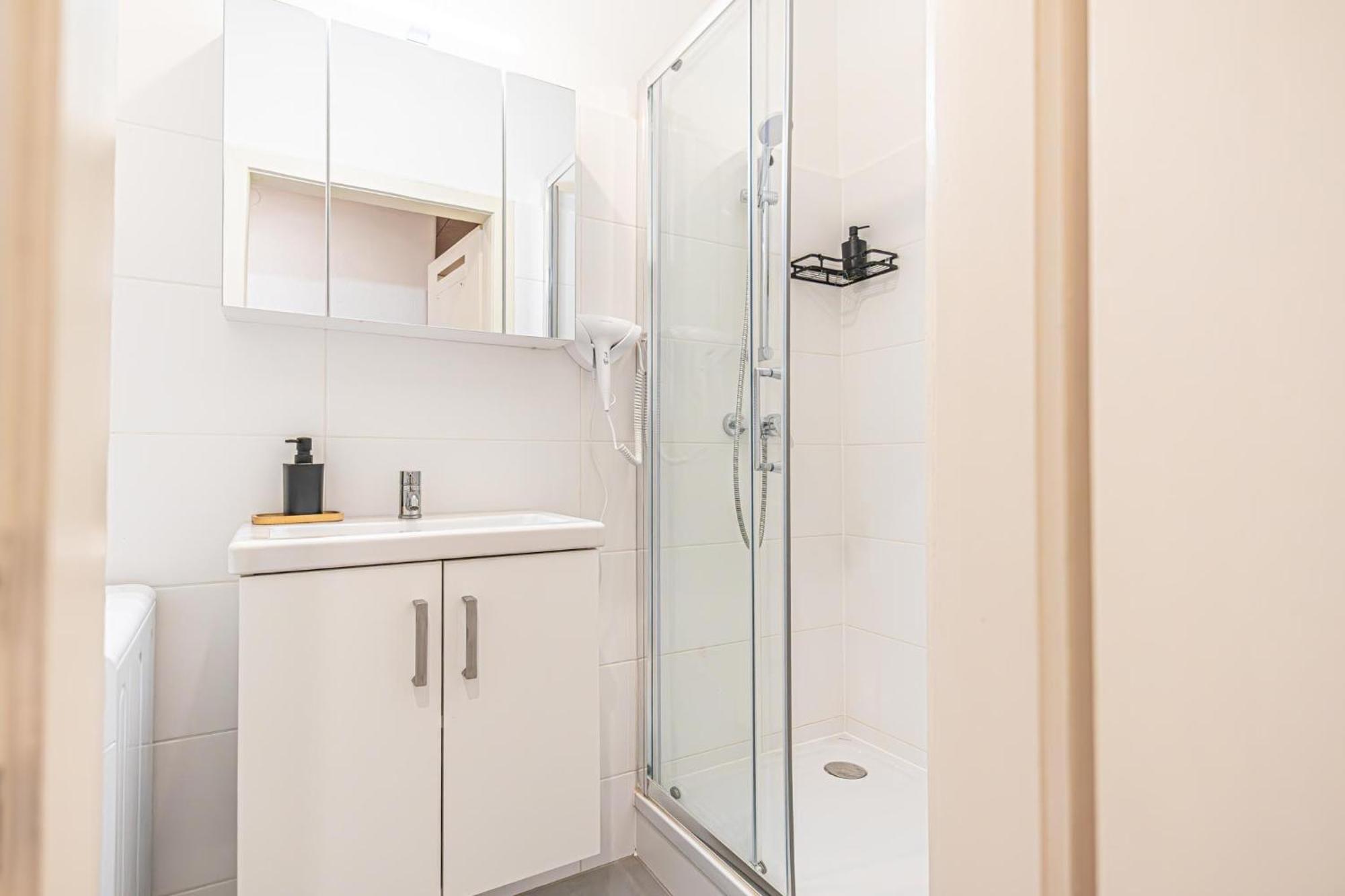 וינה Desirable 2Br - Bookable For Longstays In Lockdown B מראה חיצוני תמונה