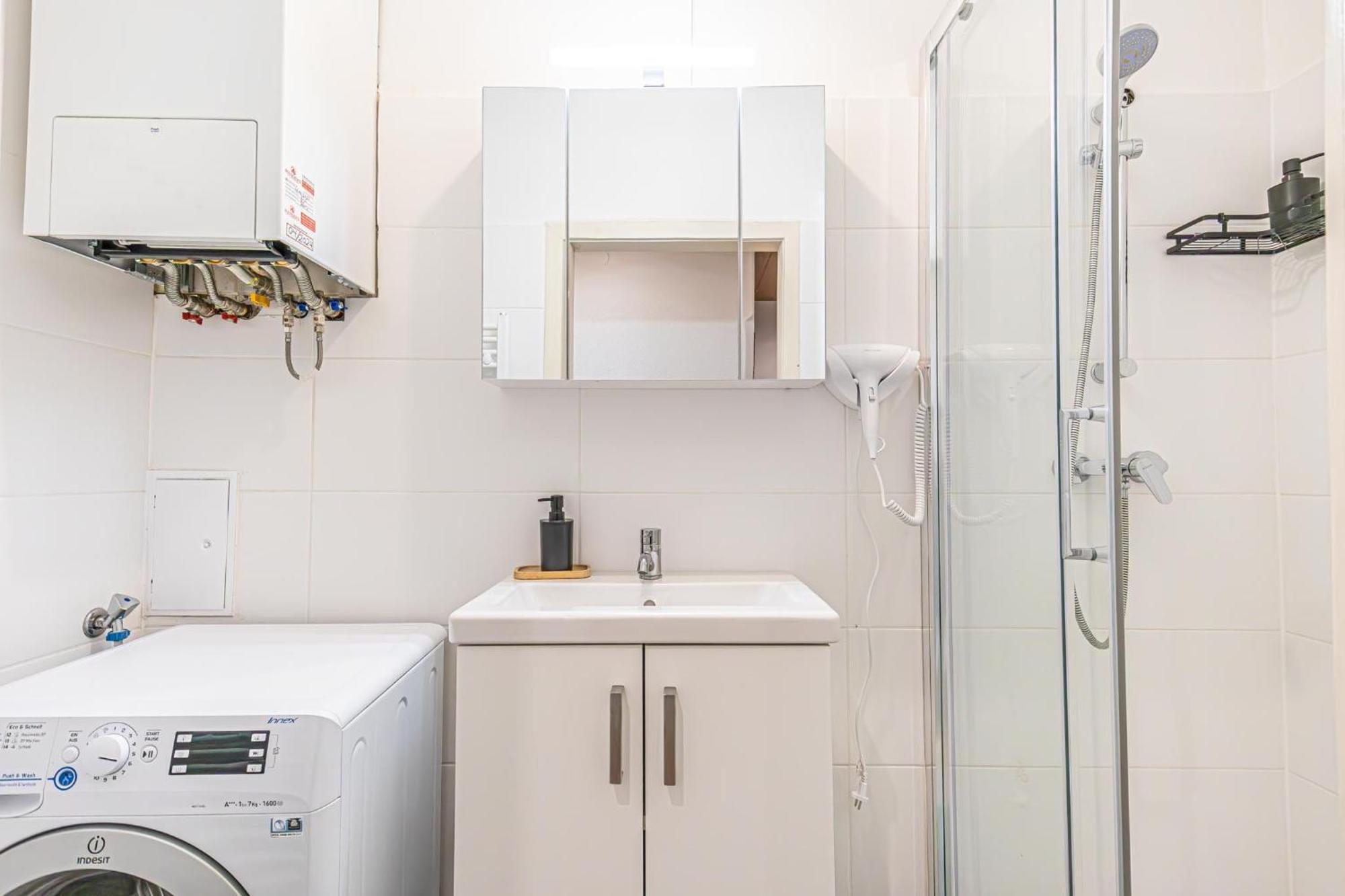 וינה Desirable 2Br - Bookable For Longstays In Lockdown B מראה חיצוני תמונה