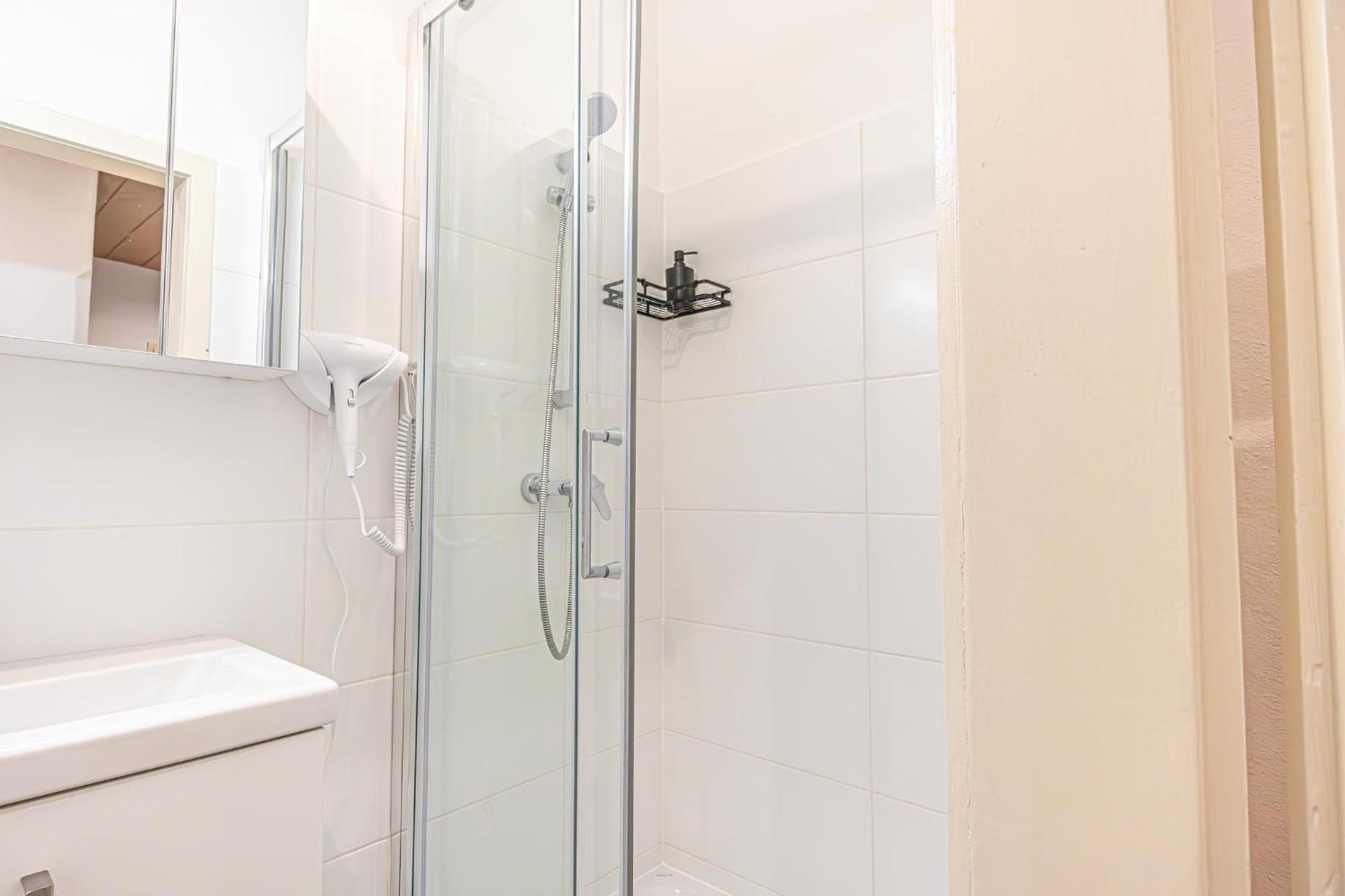 וינה Desirable 2Br - Bookable For Longstays In Lockdown B מראה חיצוני תמונה